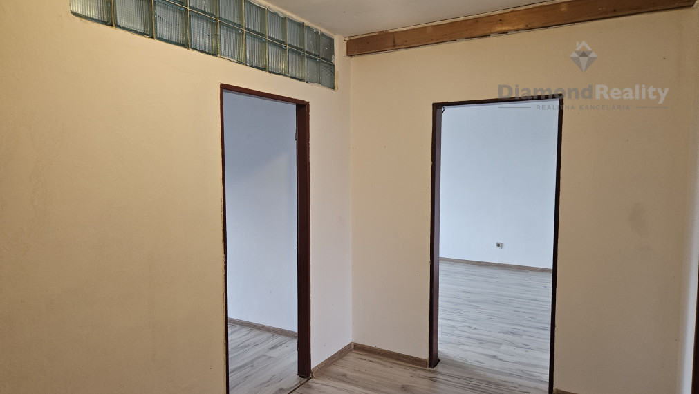 Na predaj 3 izbový slnečný byt v  tichom prostredí