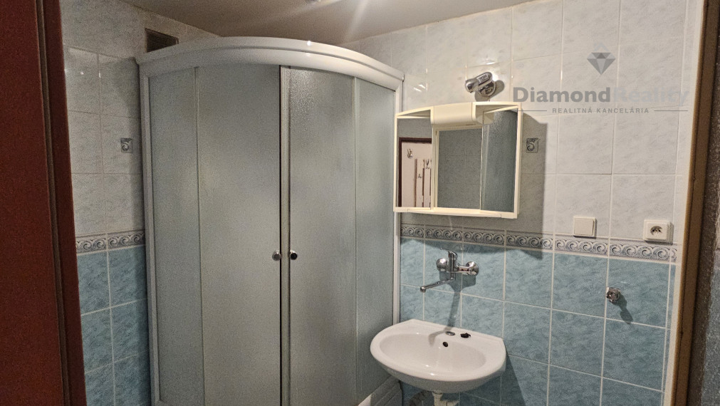 Na predaj 3 izbový slnečný byt v  tichom prostredí