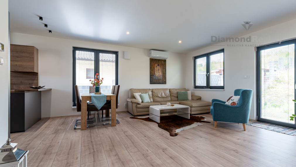 NA PREDAJ NOVOSTAVBA RODINNÉHO DOMU V OBCI GYŇOV