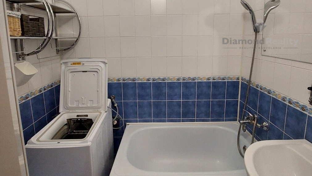 Na prenájom zariadený 2 izbový byt, Kalinčiakova, Senica