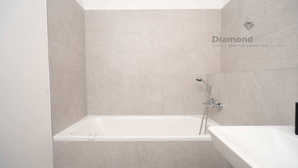 REZERVOVANÉ - LUX Priestranný 2-izbový byt v  novostavbe -  Popradská