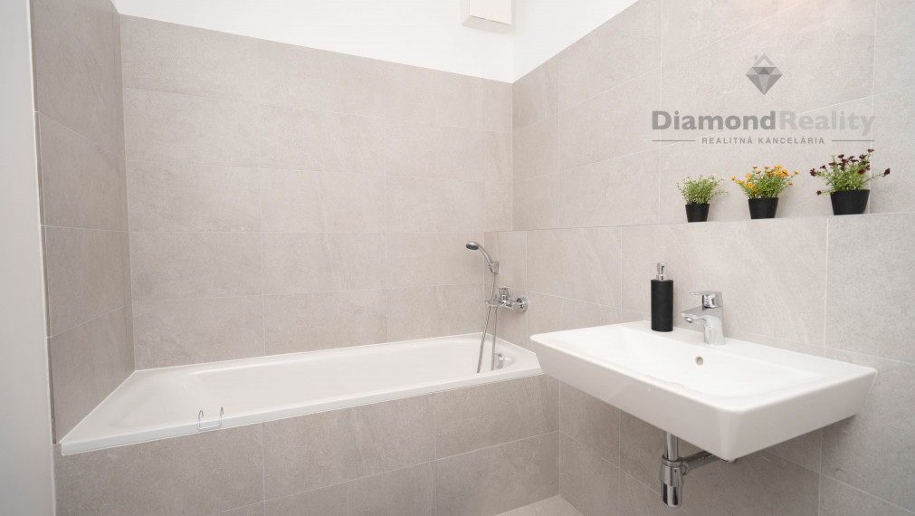 REZERVOVANÉ - LUX Priestranný 2-izbový byt v  novostavbe -  Popradská