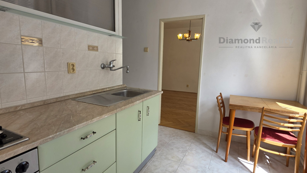 NA PREDAJ 1 IZBOVÝ BYT NA ULICI TOLSTÉHO 1, KOŠICE - SEVER