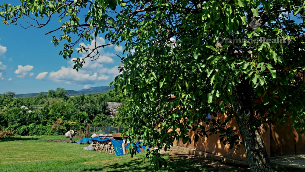 Stavebný pozemok v obci Zádiel, v blízkosti ústia kaňonu