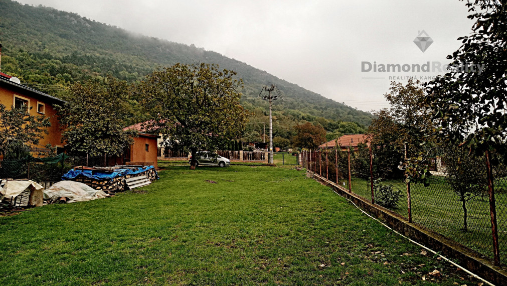 Stavebný pozemok v obci Zádiel, v blízkosti ústia kaňonu