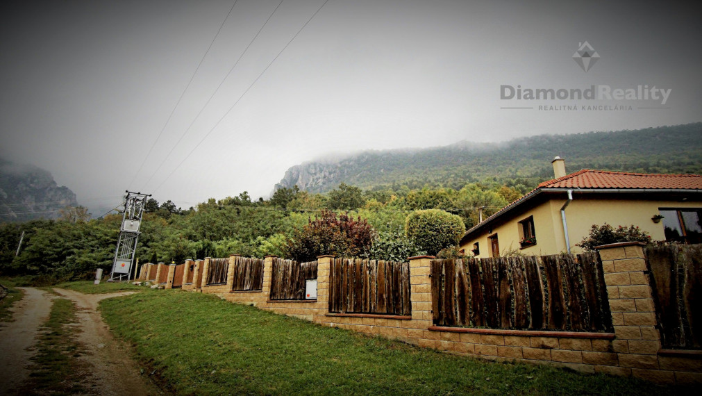 Stavebný pozemok v obci Zádiel, v blízkosti ústia kaňonu