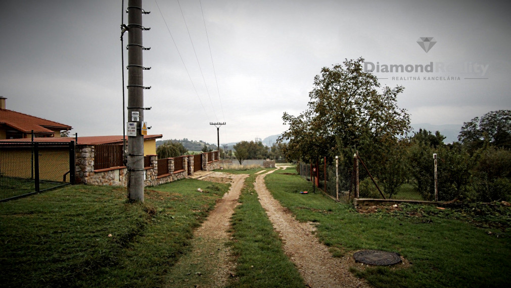 Stavebný pozemok v obci Zádiel, v blízkosti ústia kaňonu