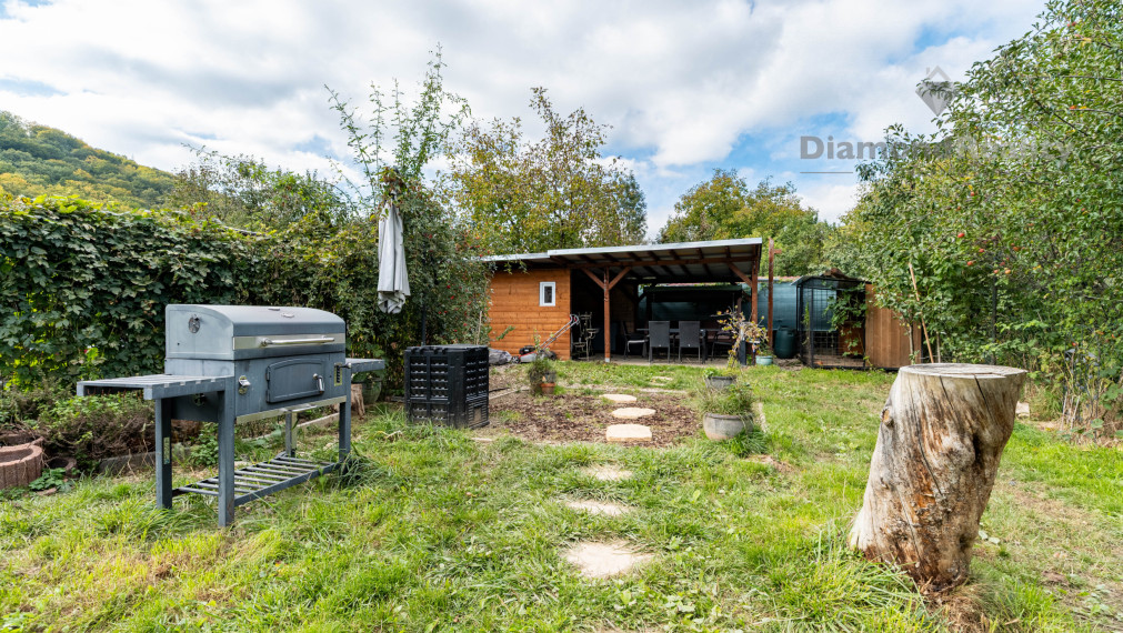 NA PREDAJ 3 IZBOVÝ BYT S TERASOU, PARKOVANÍM A ZÁHRADOU