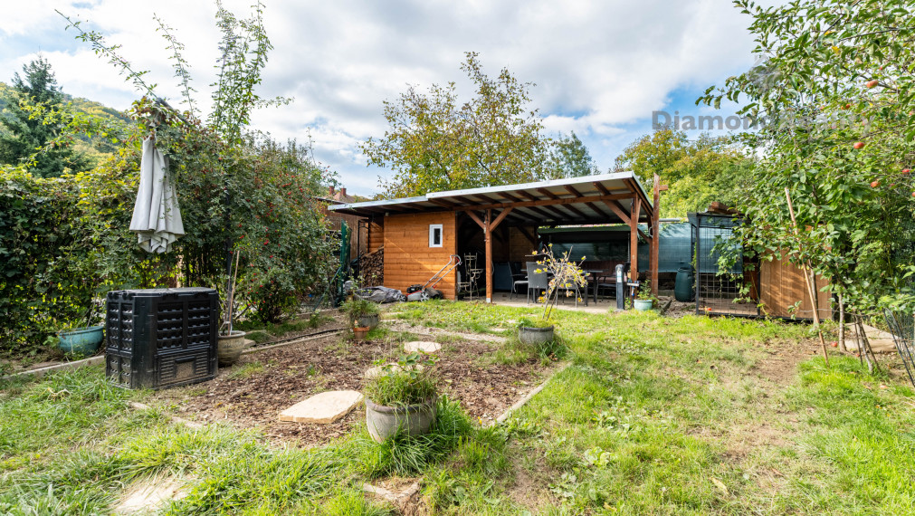 NA PREDAJ 3 IZBOVÝ BYT S TERASOU, PARKOVANÍM A ZÁHRADOU