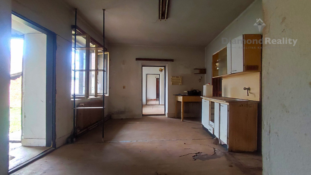 Predaj:  Rodinný dom v pôvodnom stave – v cene pozemku !