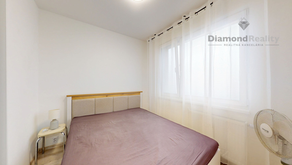 Na predaj pekný, prerobený 1,5 izbový byt, ulica Húskova, Košice - Sídlisko KVP