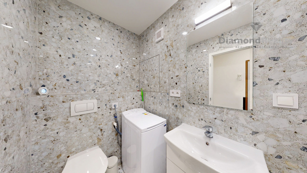 Na predaj pekný, prerobený 2 izbový byt, ulica Húskova, Košice - Sídlisko KVP