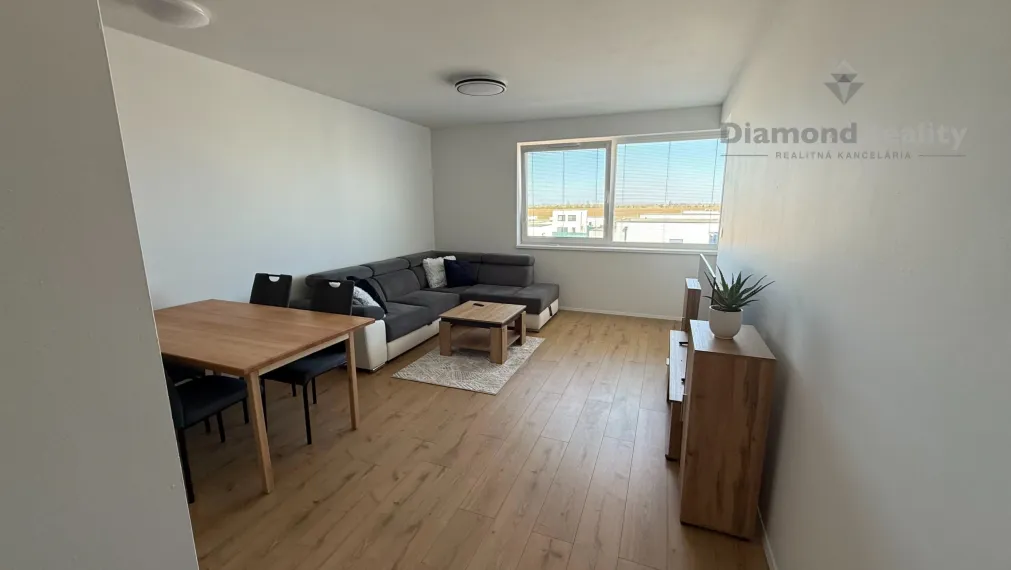 Na prenájom zariadený 3 izbový byt balkón Agátová Miloslavov