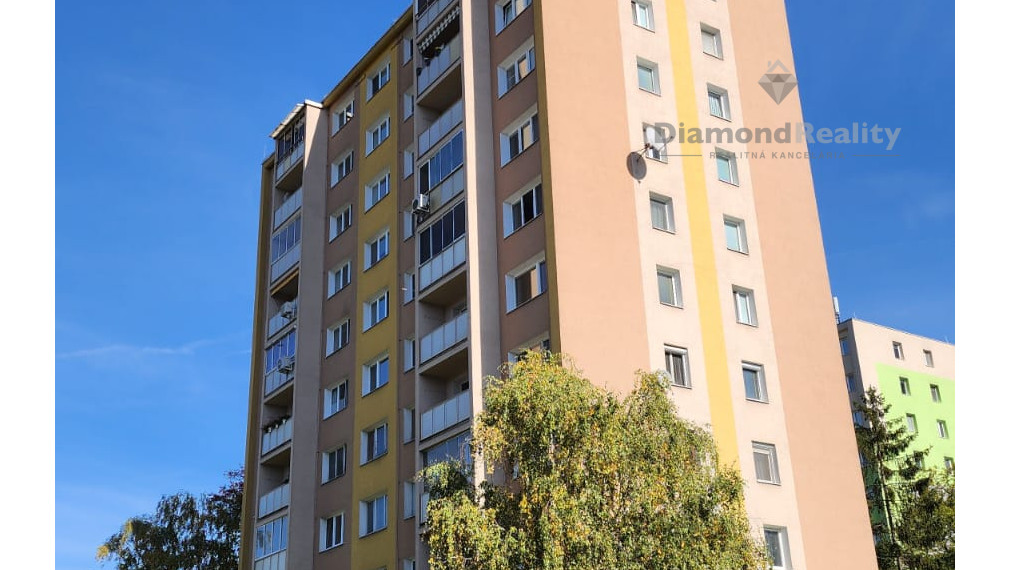 Krásny svetlý zrekonštruovaný  1-izbový byt - Trieda SNP - rezervované