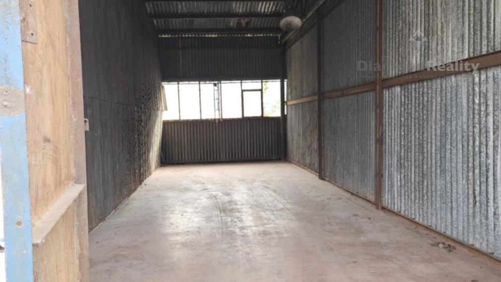 Na prenájom sklad na Petrovanskej ul. v Prešove