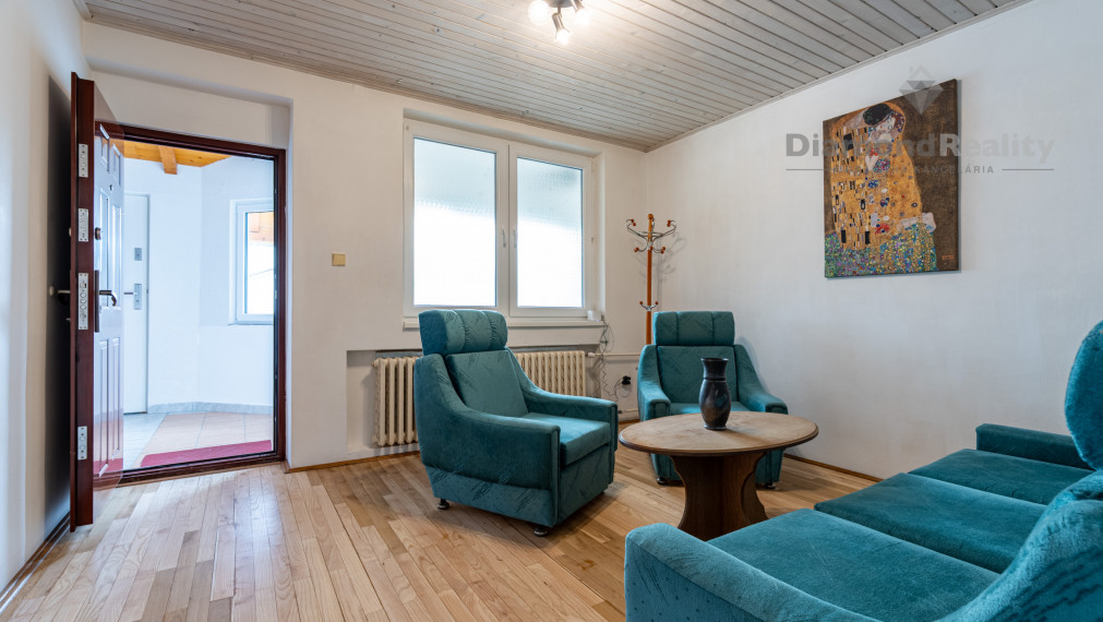 NA PRENÁJOM 3 IZBOVÝ SO SAMOSTATNÝM VSTUPOM V RODINNOM DOME