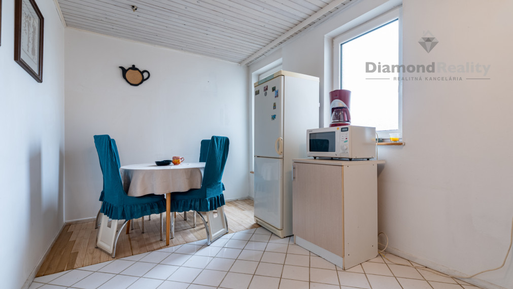 NA PRENÁJOM 3 IZBOVÝ SO SAMOSTATNÝM VSTUPOM V RODINNOM DOME