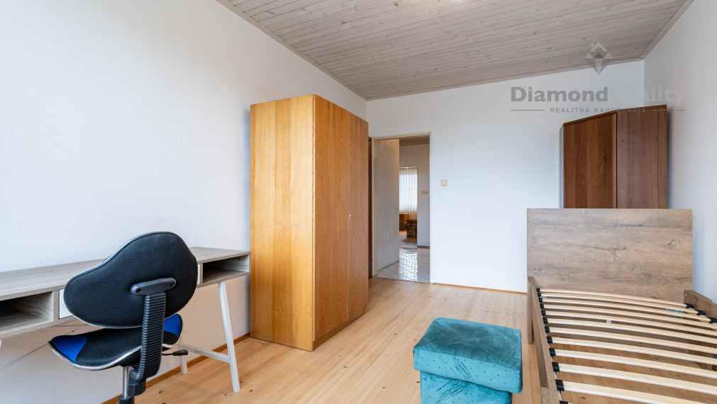 NA PRENÁJOM 3 IZBOVÝ SO SAMOSTATNÝM VSTUPOM V RODINNOM DOME