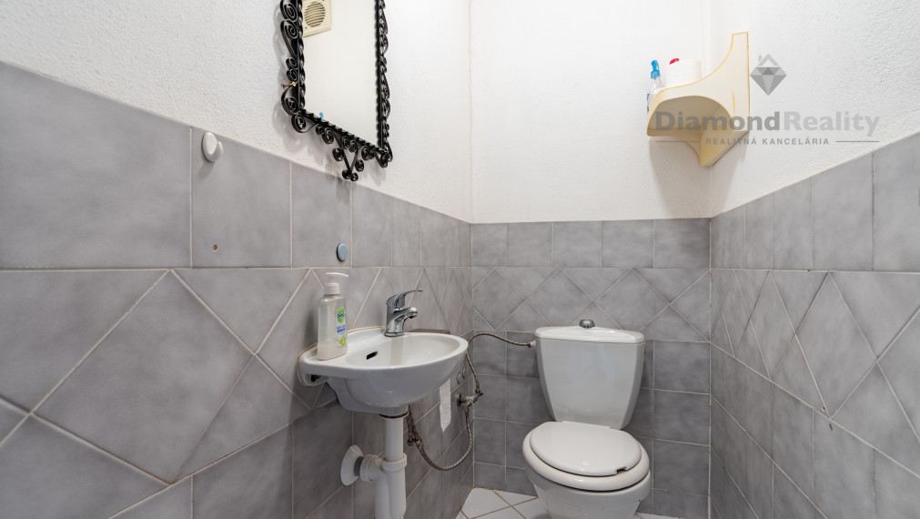 NA PRENÁJOM 3 IZBOVÝ SO SAMOSTATNÝM VSTUPOM V RODINNOM DOME