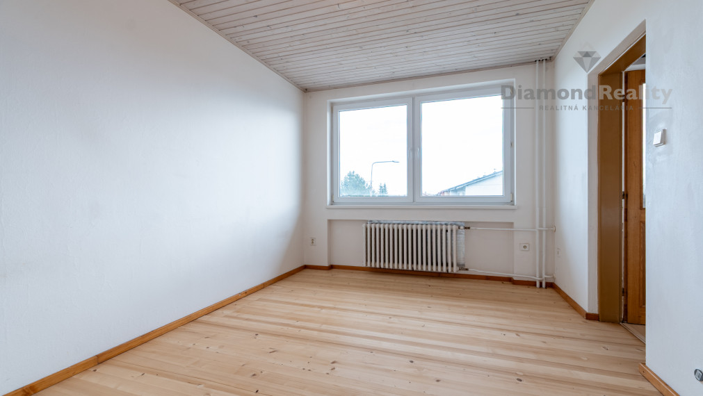 NA PRENÁJOM VEĽKÝ MEZONETOVÝ BYT V DOME S VLASTNÝM VSTUPOM