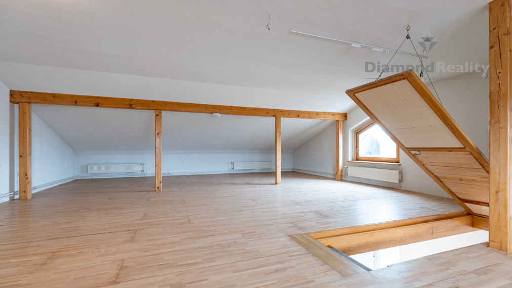 NA PRENÁJOM VEĽKÝ MEZONETOVÝ BYT V DOME S VLASTNÝM VSTUPOM