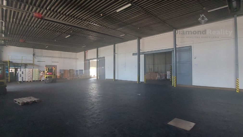 PRENÁJOM skladových a kancelárskych priestorov - 3842m2