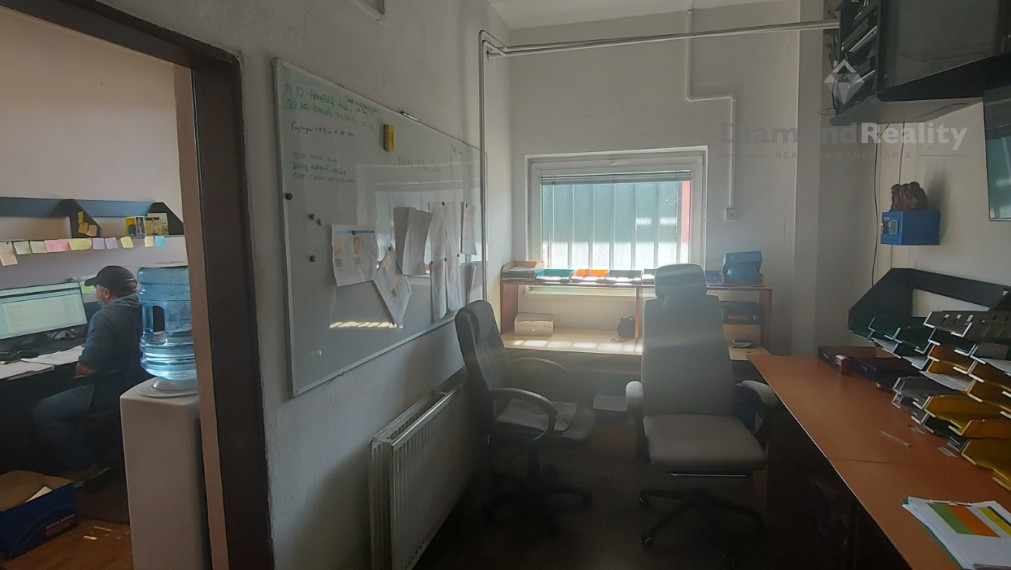 PRENÁJOM skladových a kancelárskych priestorov - 3842m2