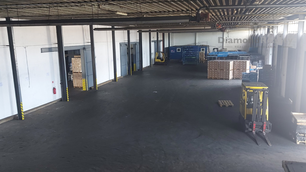 PRENÁJOM skladových a kancelárskych priestorov - 3842m2