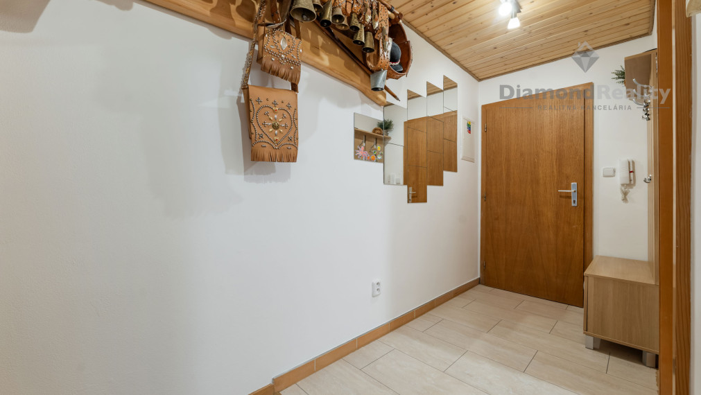 Ponúkam na predaj 2 izbový Apartmán Nová Lesná