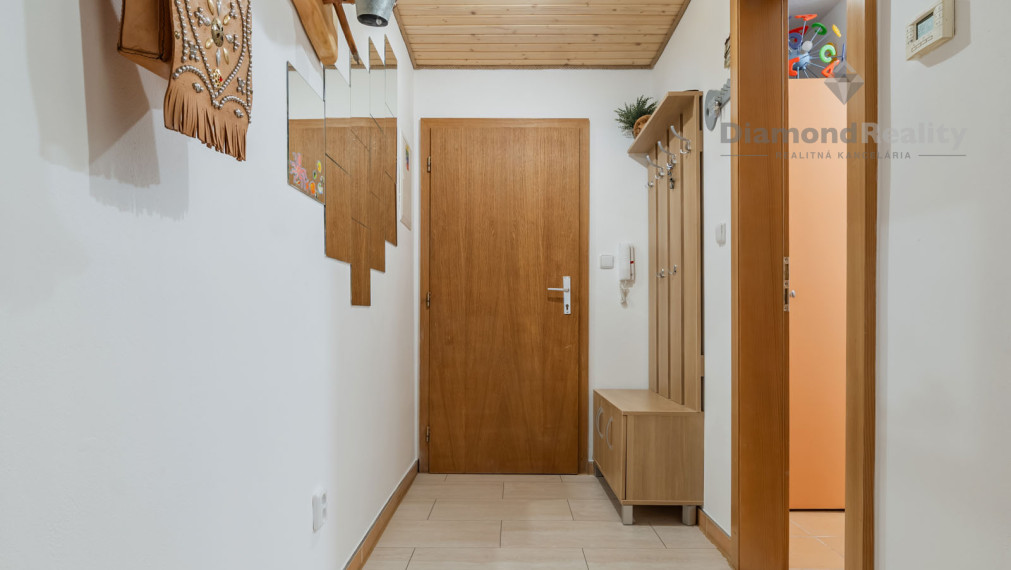 Ponúkam na predaj 2 izbový Apartmán Nová Lesná