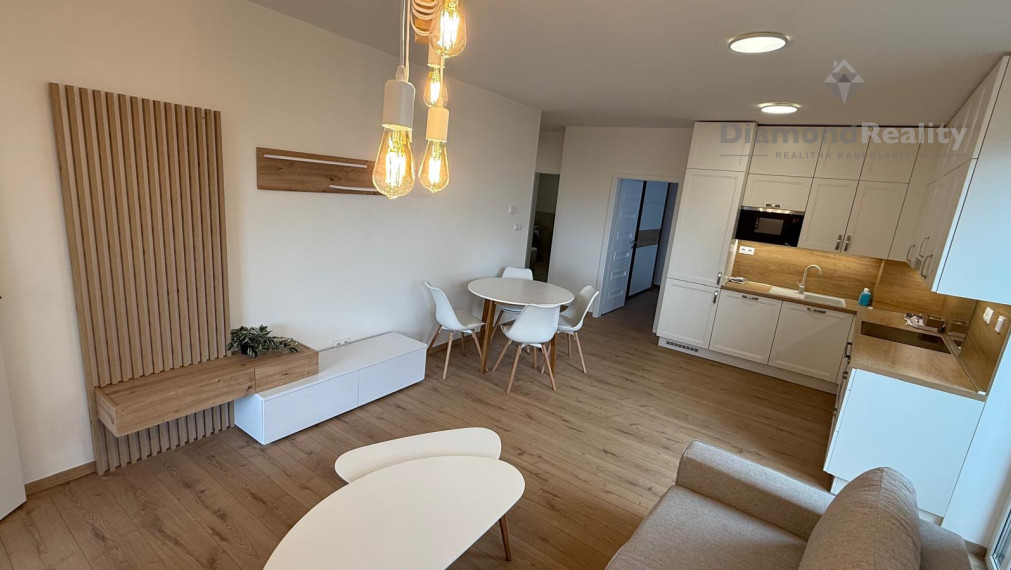 Na prenájom nový 2,5 izbový byt, terasa, Mikovíniho, Trnava