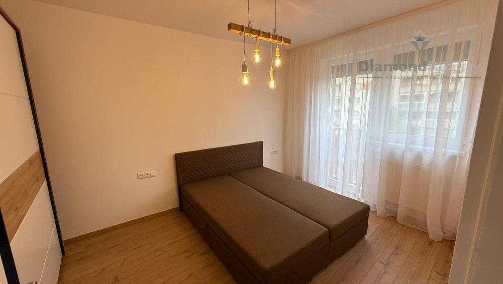 Na prenájom nový 2,5 izbový byt, terasa, Mikovíniho, Trnava