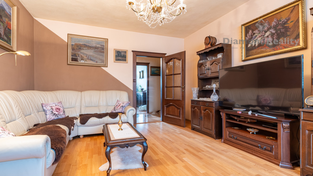 NA PREDAJ 4 IZBOVÝ BYT (79m2 + LOGGIA) S VÝNIMOČNÝM DIZAJNOM | ČÍNSKA UL., SÍDLISKO - ŤAHANOVCE