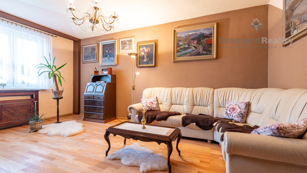 NA PREDAJ 4 IZBOVÝ BYT (79m2 + LOGGIA) S VÝNIMOČNÝM DIZAJNOM | ČÍNSKA UL., SÍDLISKO - ŤAHANOVCE