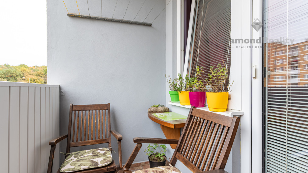 NA PREDAJ 4 IZBOVÝ BYT (79m2 + LOGGIA) S VÝNIMOČNÝM DIZAJNOM | ČÍNSKA UL., SÍDLISKO - ŤAHANOVCE