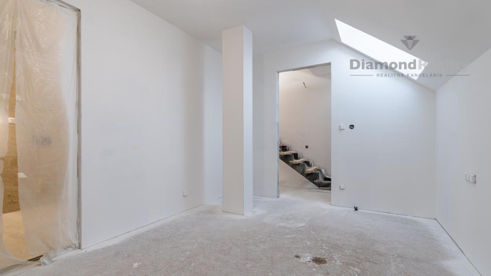 REZIDENCIA MOYZESOVA | 3 IZBOVÝ MEZONET DOKONČENÝ V ŠTANDARDE | 119m² | KOŠICE - STARÉ MESTO