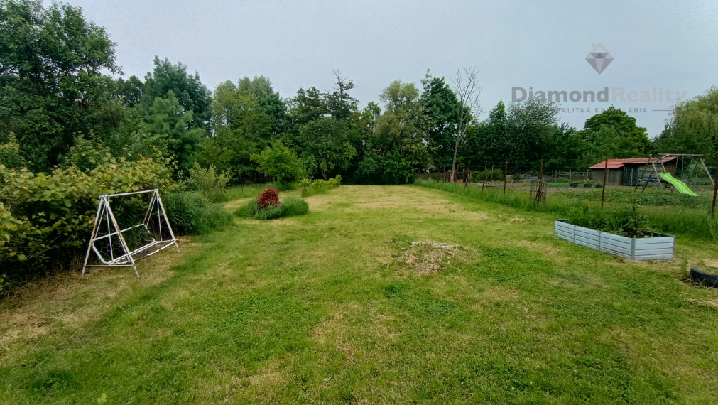 Ponúkame na predaj útulný rodinný dom v obci Beladice – ideálne bývanie pre rodinu!