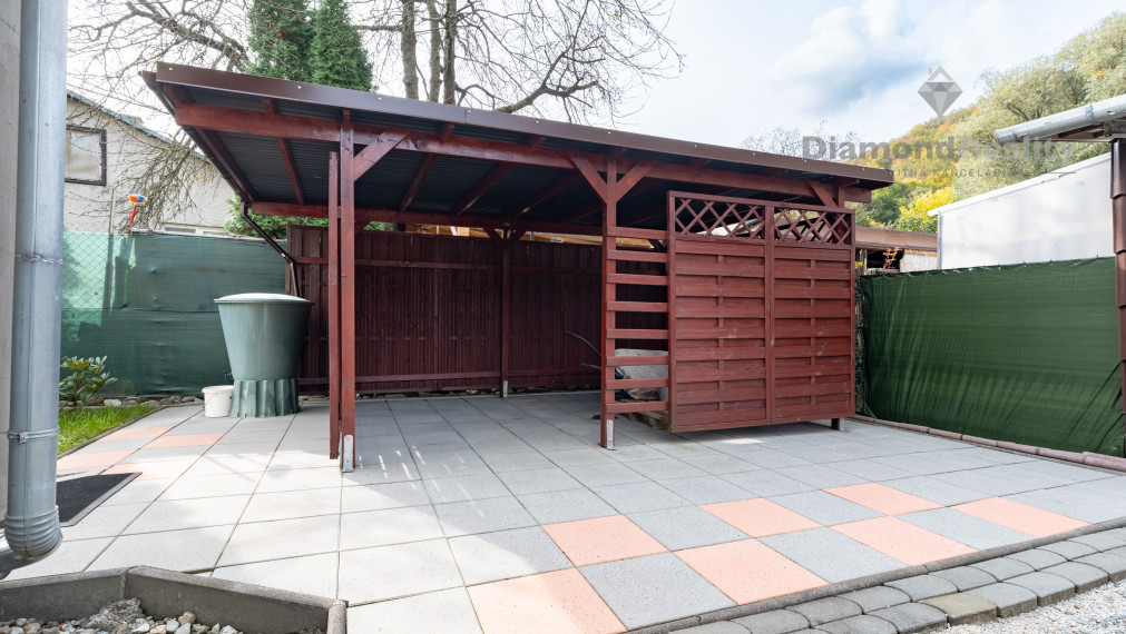 Na predaj rodinný dom v chatovej oblasti s výborným prístupom v obci Kysak