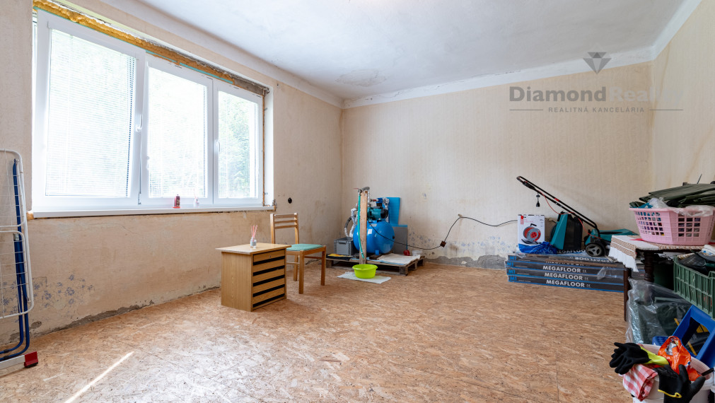 Na predaj rodinný dom v chatovej oblasti s výborným prístupom v obci Kysak