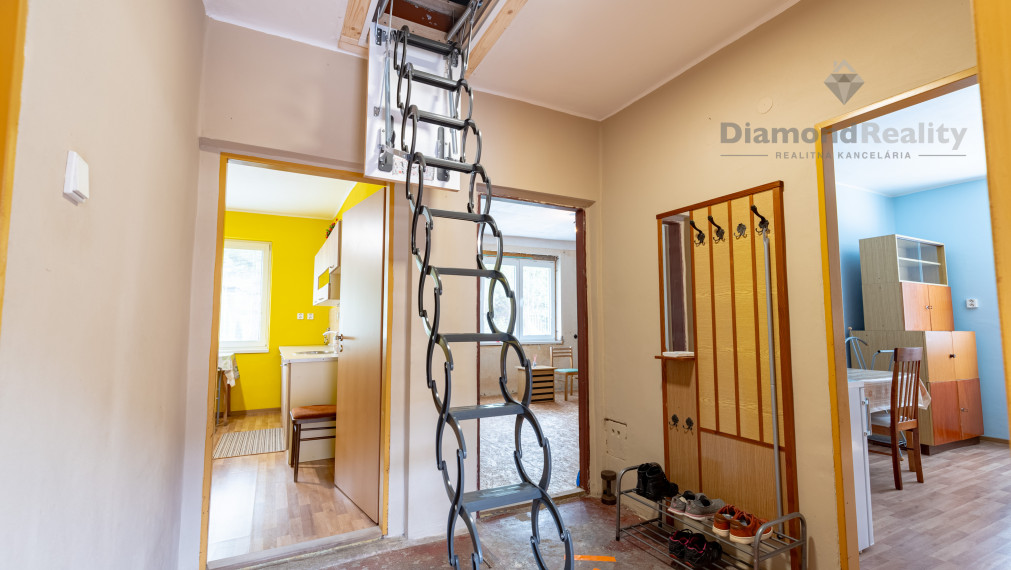 Na predaj rodinný dom v chatovej oblasti s výborným prístupom v obci Kysak