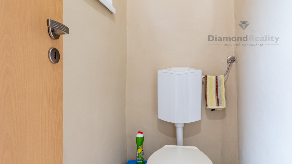 Na predaj rodinný dom v chatovej oblasti s výborným prístupom v obci Kysak