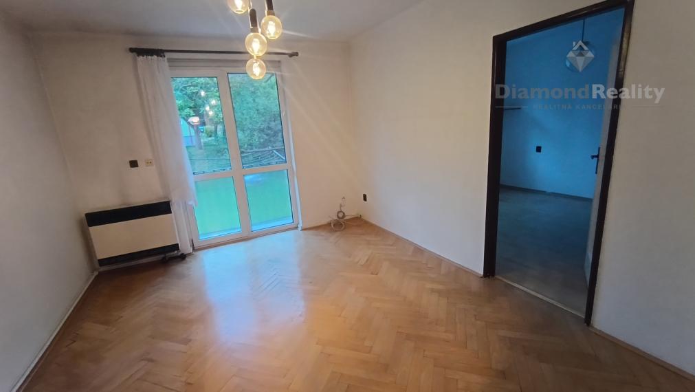 Rezervované!skvelá cena!!Na predaj 2 izbový byt Nitra - Staré mesto Jarmočná ulica