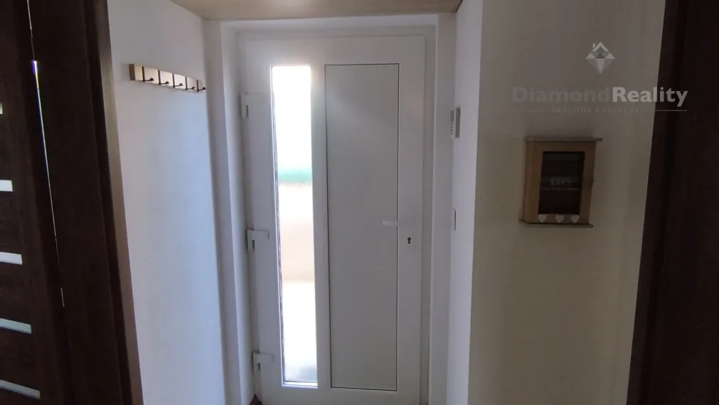 Na prenájom zariadený 2 izbový byt v rod. dome, obec Borovce