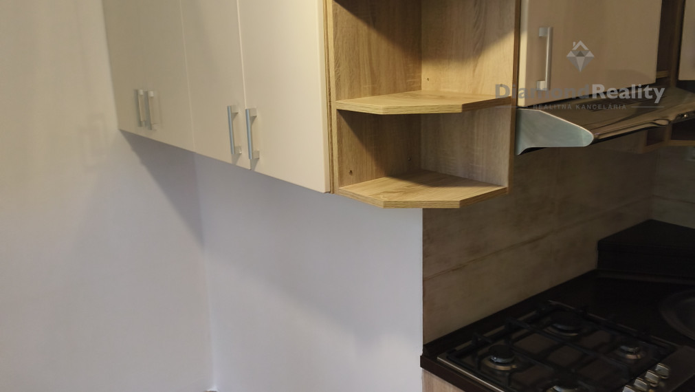 Ponúkame na predaj 2-izbový byt na ulici Rožňavská, KE-Západ