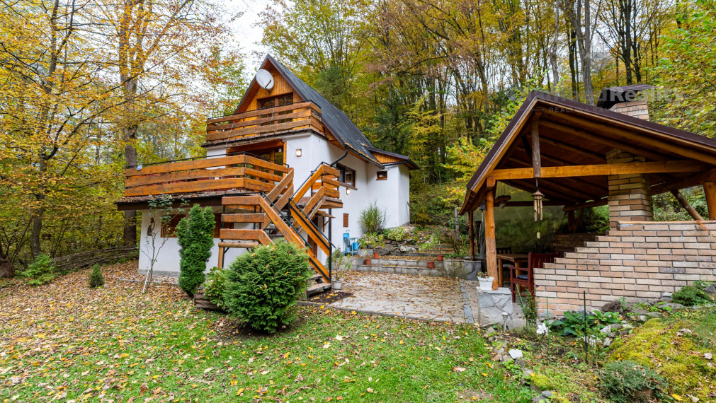 REZERVOVANÁ KRÁSNA CELOROČNÁ CHATA NA RUŽÍNE