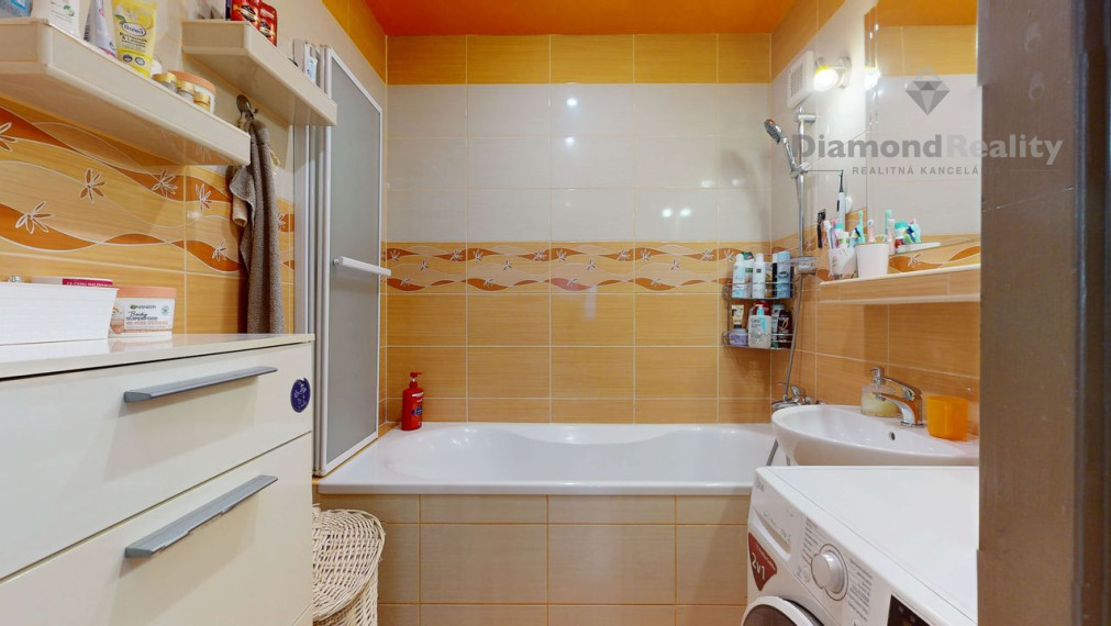 REZERVOVANÉ! Na predaj 3 izbový byt, Maďarská ulica, sídlisko Ťahanovce, Košice