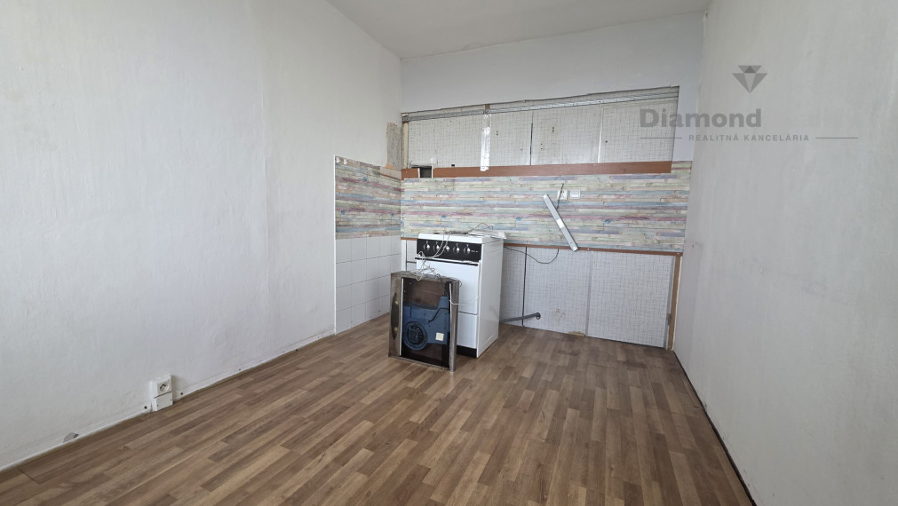 Ponúkam na predaj 1,5 izbový  byt Jaltská, Dargovských hrdinov