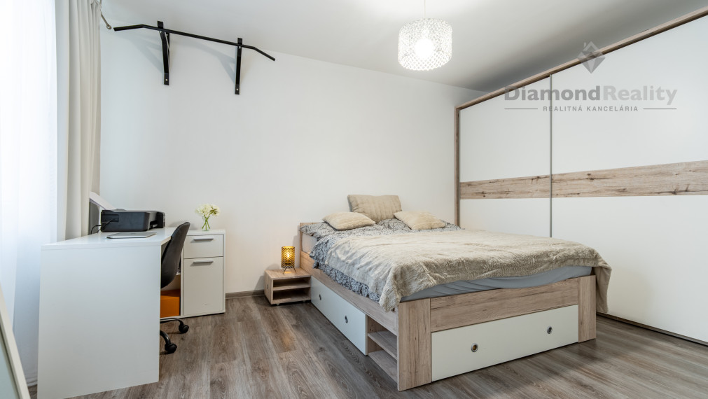 NA PREDAJ 2 IZBOVÝ BYT PO KOMPLETNEJ REKONŠTRUKCIÍ