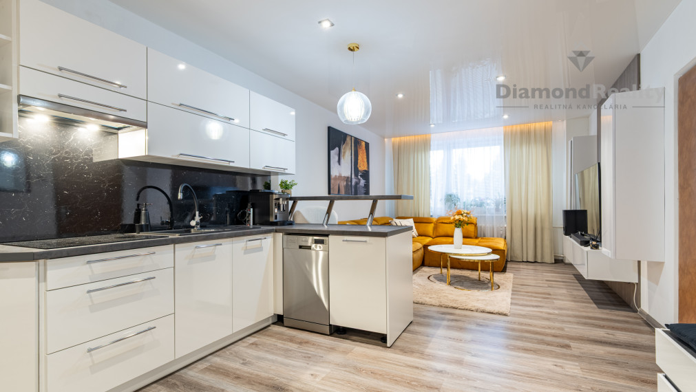 NA PREDAJ 2 IZBOVÝ BYT PO KOMPLETNEJ REKONŠTRUKCIÍ