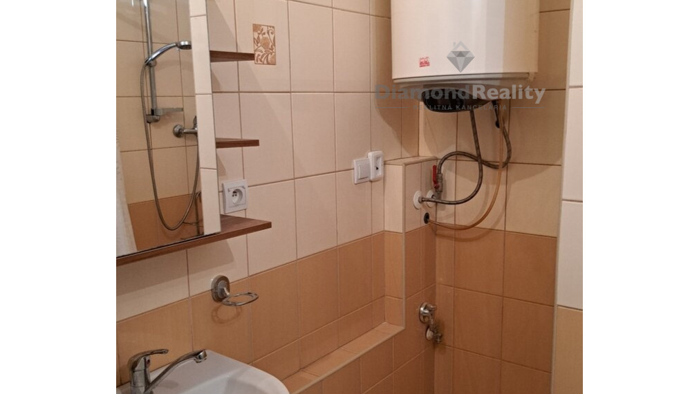 Na predaj 2 izbový byt, ulica Zlatá, Vargove pole, Rožňava